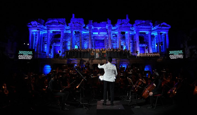 On binler tarihi konserde buluştu
