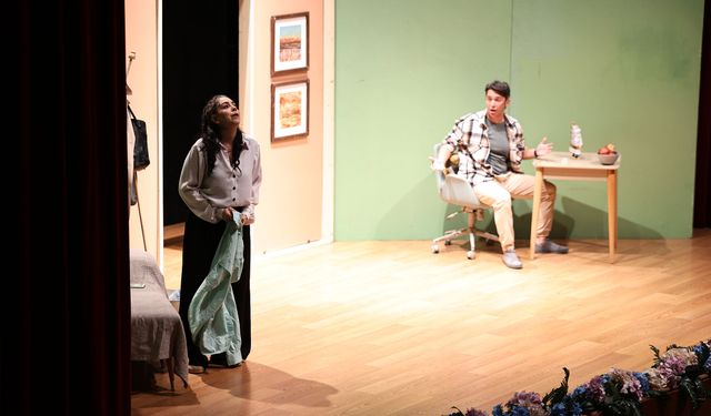 Ekim takvimi “Mükemmel Partner” tiyatrosu ile son buldu