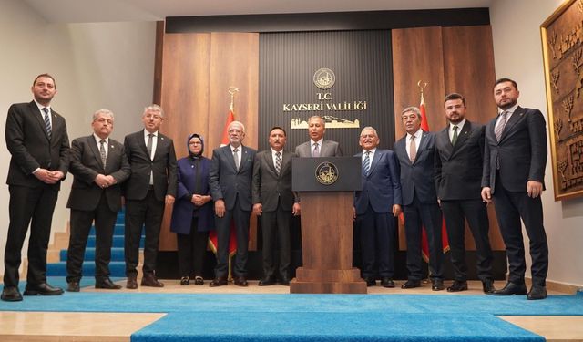 Bakan Yerlikaya'dan valilik ziyareti