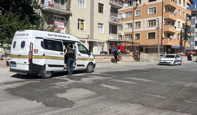 Bıçaklı kavgada kan döküldü: 1: yaralı