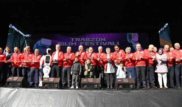 BAŞKAN GENÇ: TRABZON BİLİMİN MERKEZİ OLACAK