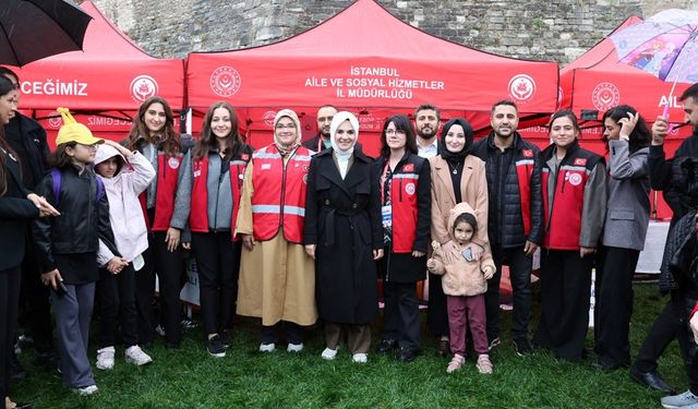 Bakan Göktaş, "Aile Festivali"ni ziyaret etti