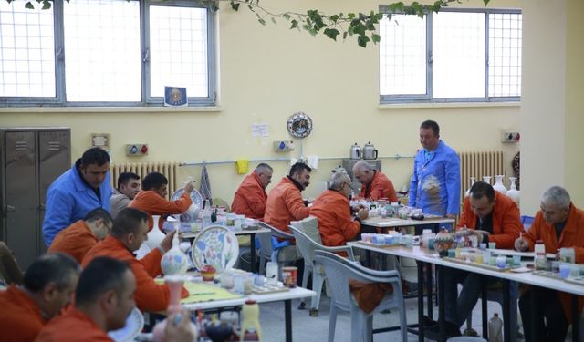Ceza infaz kurumlarında fabrika gibi üretim yapılıyor