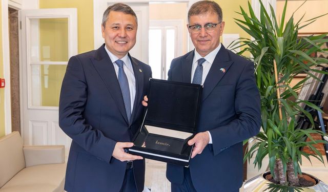 Başkan Tugay Kazakistan heyetini ağırladı