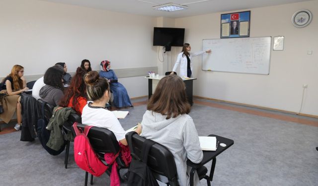 Yabancı dil KO-MEK’le öğreniliyor