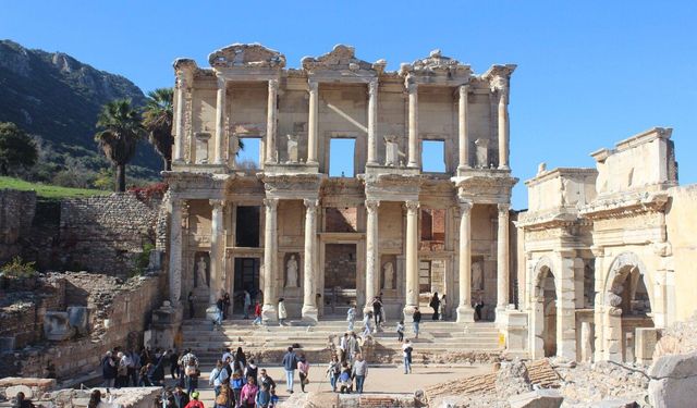 Büyükşehir’den öğrencilere tarih ve müzik molası