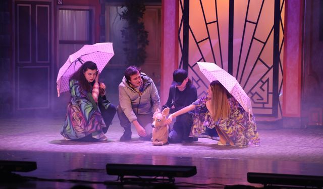 Şehir Tiyatrosu perdelerini öğretmenler için ücretsiz açıyor