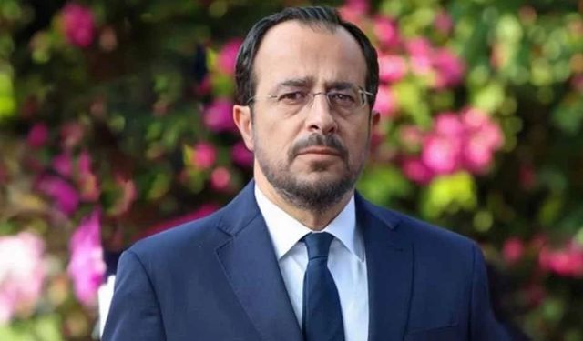 KKTC'ye Yönelik Hadsiz Provokasyon! Rum Komandolardan Larnaka'da Alçak Sloganlar