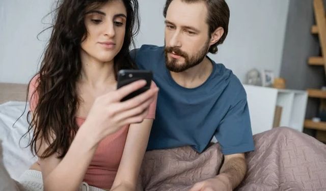 YARGITAY'DAN FLAŞ Emsal Karar! Evli ve Sosyal Medya Kullananlar Dikkat