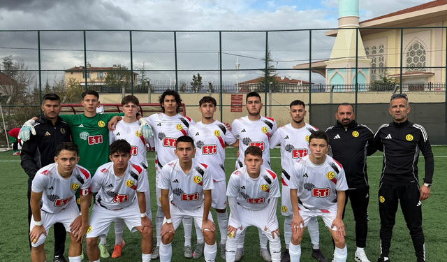 Eskişehirspor U19 oyunu aldı, maçı verdi