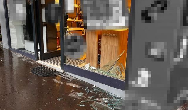 Dükkana girdi, arkasına bile bakmadan kaçtı