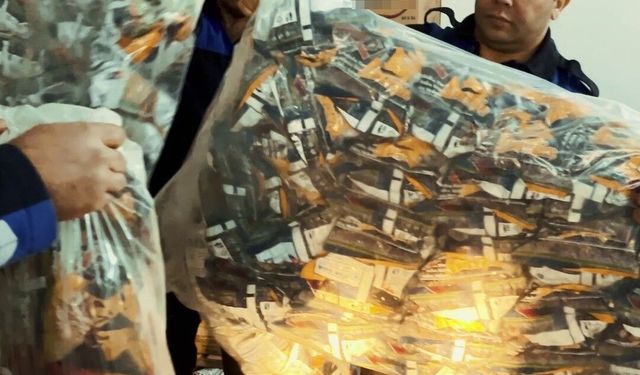 Hatay'da gıda şoku: Son kullanma tarihi geçmiş 2 ton cips ve çikolata imha edildi!