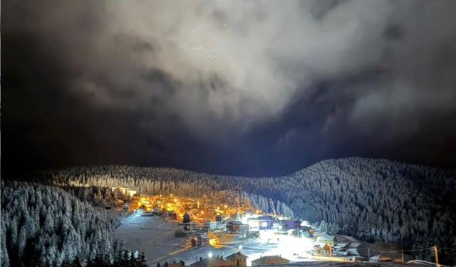 Giresun’da sahilde yağmur, yüksek kesimlerinde kar yağışı etkili oluyor