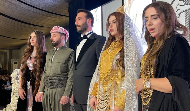 Aşiret düğününde  kilolarca altın takıldı