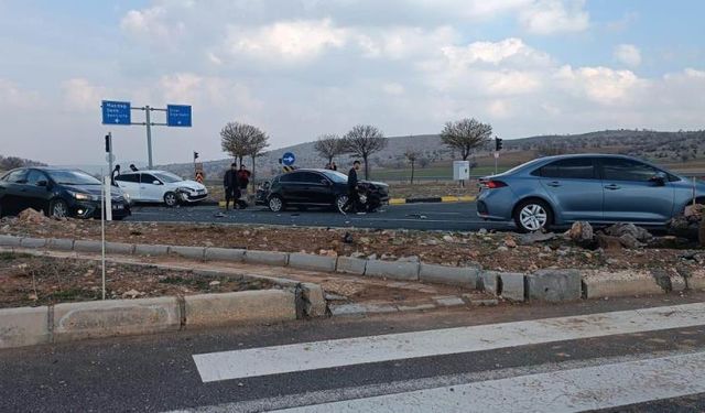 Zincirleme trafik kazasında hasar büyük