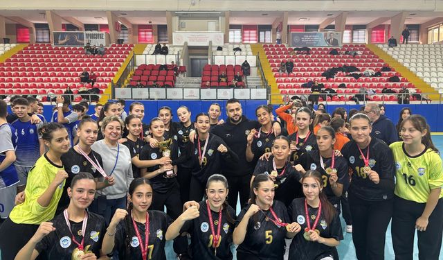 Yıldızlar sahnede yerini aldı