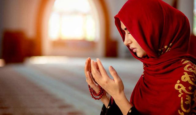 İslam’da Dua ve Tesbih: En Etkili Dualar ve Okunma Zamanları