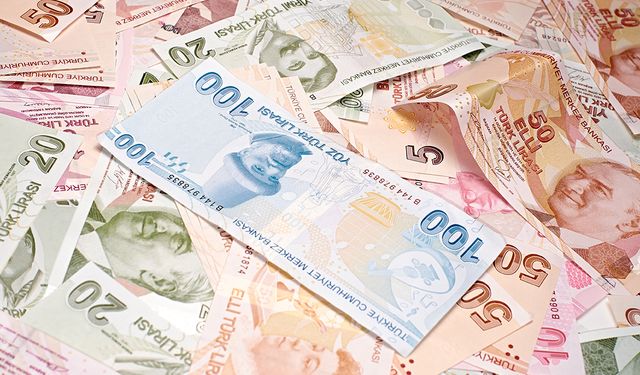 Milyonlarca memur buraya! Yarın her şey değişiyor: İşte yeni zamlı maaş listesi