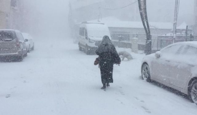 12 Ocak pazartesi okullar tatil mi? İstanbul'da "Beyaz Çile" alarmı