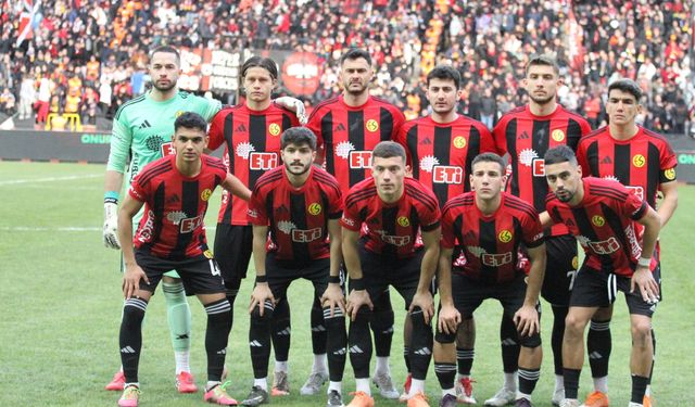 Şimşekler tam kadro Ayvalık yolcusu