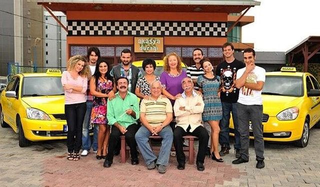 "Nuri Baba" Geri Dönüyor! Akasya Durağı Orijinal Kadroyla Yeniden mi Çekiliyor?