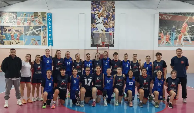 U14 kızlar parkeye çıktı