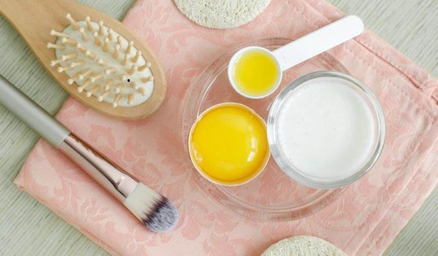 Evde saç bakımı yöntemleri: Doğal ve etkili tarifler