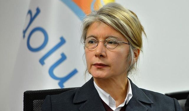 Emine Ülker Tarhan Yeniden CHP'de!