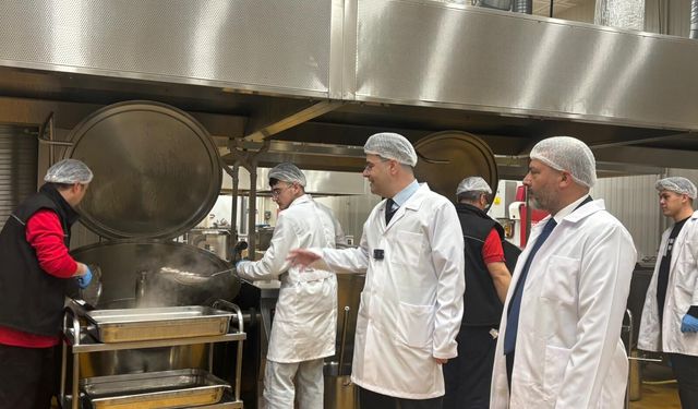 Anadolu Üniversitesi'nde Yemekhane Tartışması: "Görüntüler Gerçeği Yansıtmıyor"