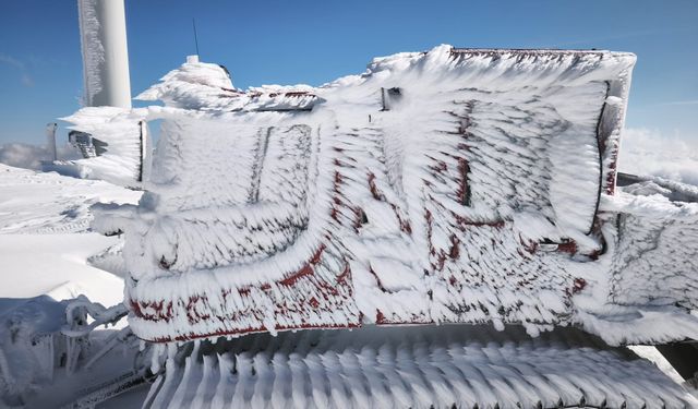 Kumalar Yaylası’nda 4 Metrelik Karı Aşarak Türbinlere Ulaşıldı