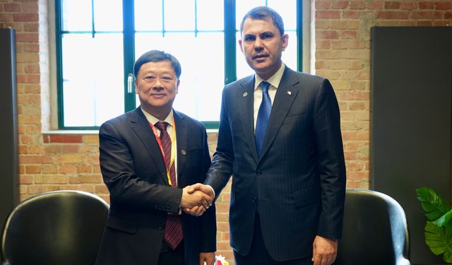 Bakan Murat Kurum Berlin'de Başbakan Merz ile Görüştü