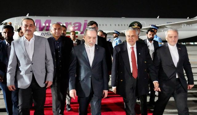 İran Dışişleri Bakanı Arakçi Pakistan’da temaslara başladı