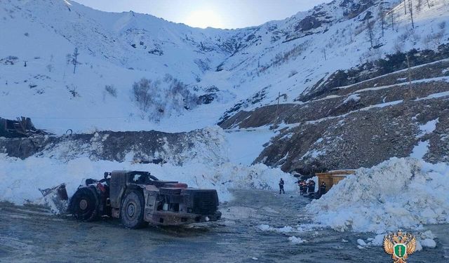 Buryatya'da çığ felaketi: 6 işçi hayatını kaybetti