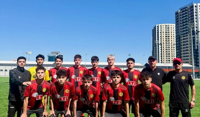 Eskişehirspor U16 ilk 8 için sahaya çıkıyor!