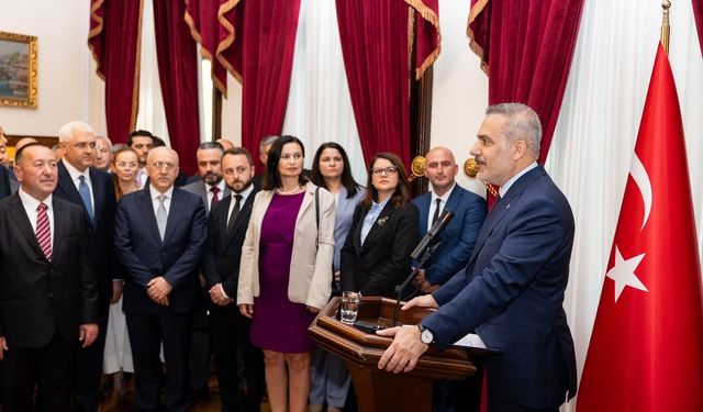 Bakan Fidan Sofya'da Türk iş dünyasıyla buluştu