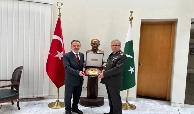 Kara Kuvvetleri Komutanı Orgeneral Tokel Pakistan’da