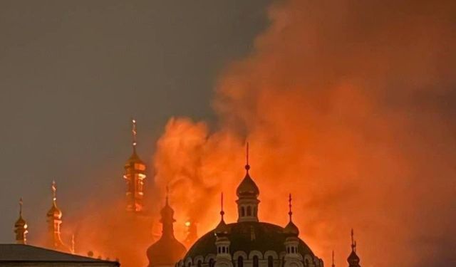 Rusya Kiev'i vurdu: Tarihi manastır yandı, 9 kişi öldü