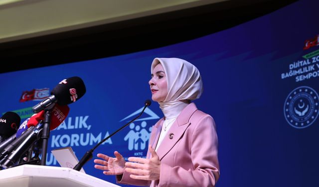 Bakan Göktaş: Çocuklarımızı algoritmaya terk edemeyiz