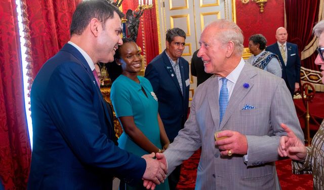 Bakan Kurum Londra'da Kral Charles ile bir araya geldi