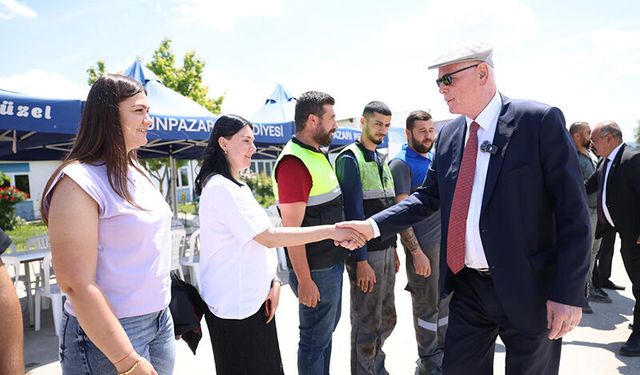 Odunpazarı Belediye Başkanı Kazım Kurt personelle bayramlaştı