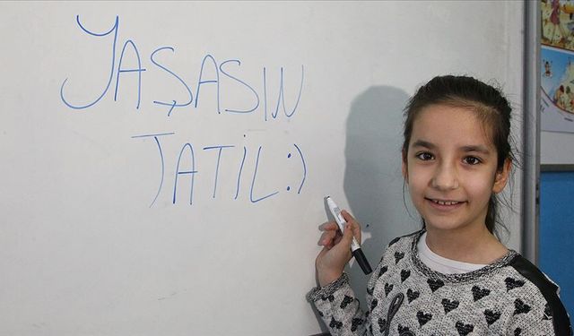 Okullarda Karne Heyecanı Başladı: 2025-2026 Eğitim Yılı Ne Zaman Bitiyor?