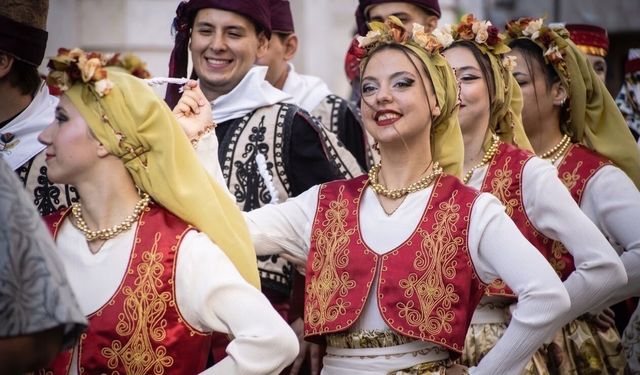 Anadolu Üniversitesi Türk Kültürünü İspanya'ya Taşıdı
