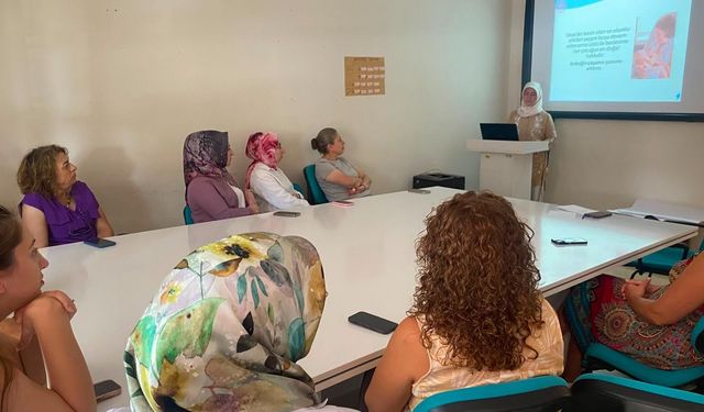 Hemşire Zehra Ovalı: İlk Altı Ay Sadece Anne Sütü Verilmeli