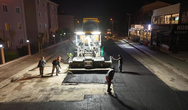Eskişehir Büyükşehir Ekipleri Gece Boyunca Yol Yenileme Yaptı