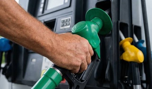 Motorine Gece Yarısından İtibaren Zam Bekleniyor