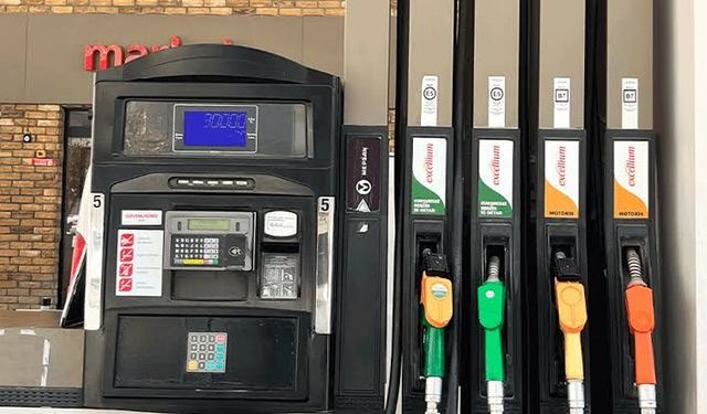 Motorine Peş Peşe Zam: Litre Fiyatı 100 TL Sınırını Aştı