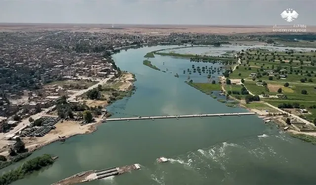 MSB: Fırat Nehri Üzerine Yüzer Köprü Kurulumu Tamamlandı