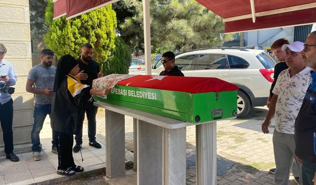 Girne'deki Gemi Kazasında Ölen Elmas Demir Defnedildi