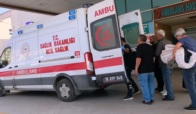 İnegöl'de Sobadan Sızan Gazdan Etkilenen Çift Tedavi Altında