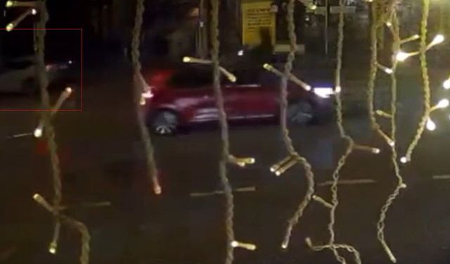 Eskişehir'de Kontrolden Çıkan SUV Elektrik Panosuna Çarptı